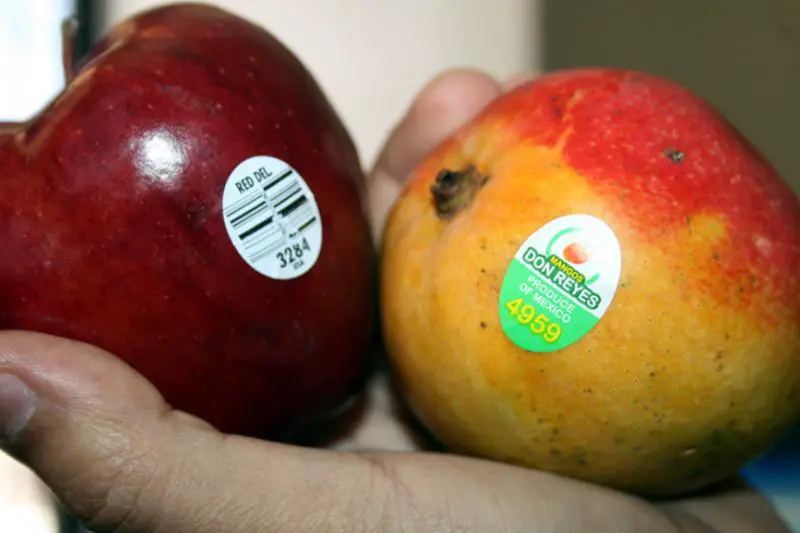 Frutas con Etiqueta